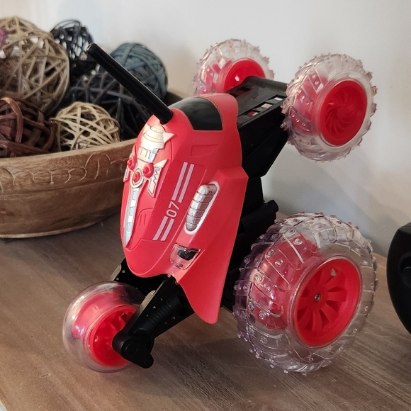 ๐๐ฅ Red Thunder Tumbler RC Stunt Car โ Pre-Owned, Fully Functional - perfect - Picture 11 of 15